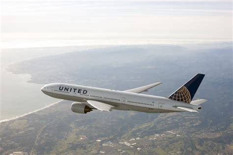 Airlines that fly the Boeing 777.